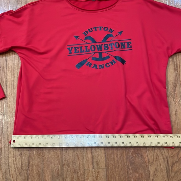 Women’s Size XL Lightweight long sleeve top Dutton Yellowstone Ranch Red Black - Picture 7 of 14